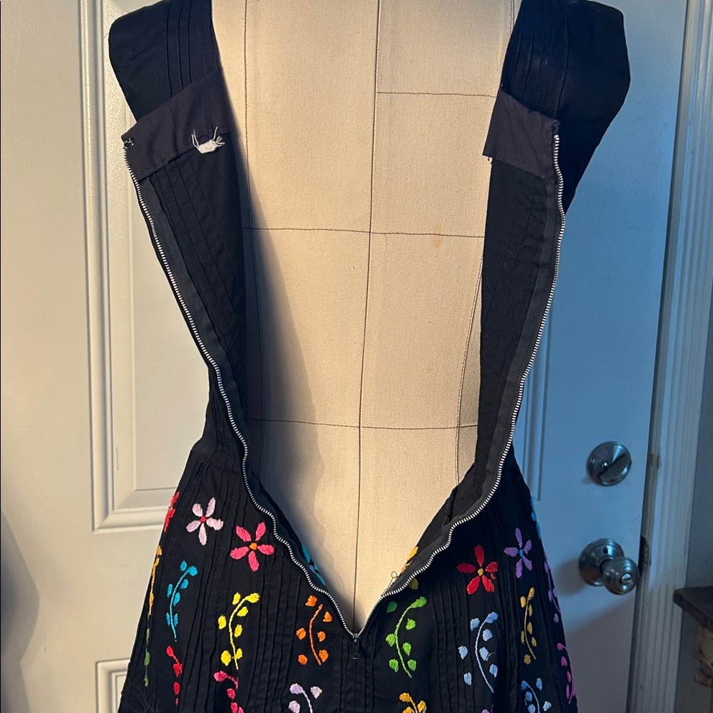 70’s Mexican multicolored embroidered floral sleeveless dress small black - Picture 4 of 8